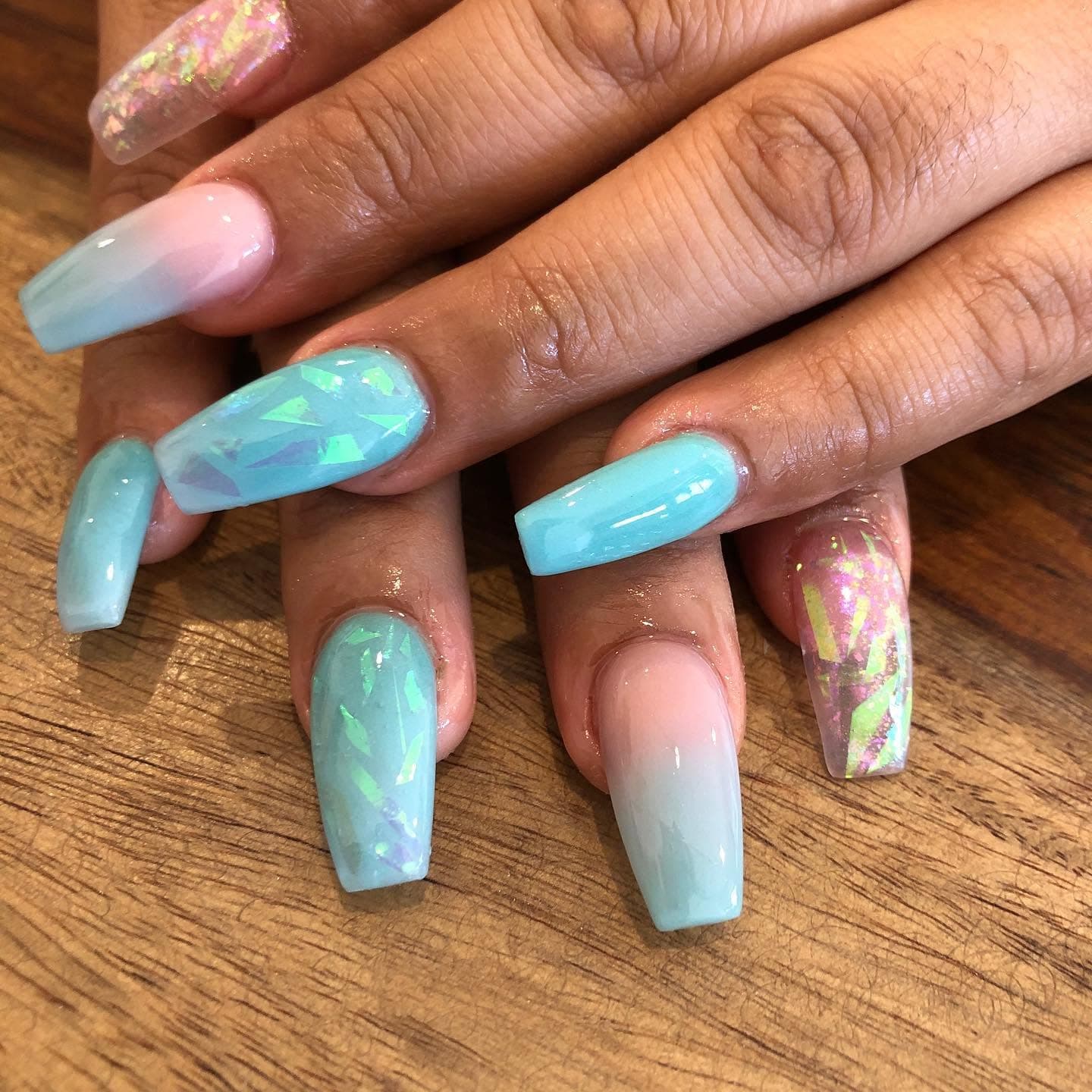 Iridescent blue and pink long coffin nail set