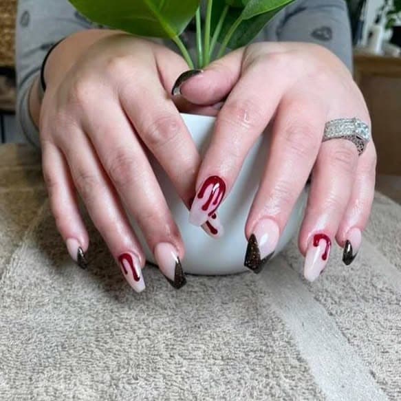 Burgundy and black drip nail art set